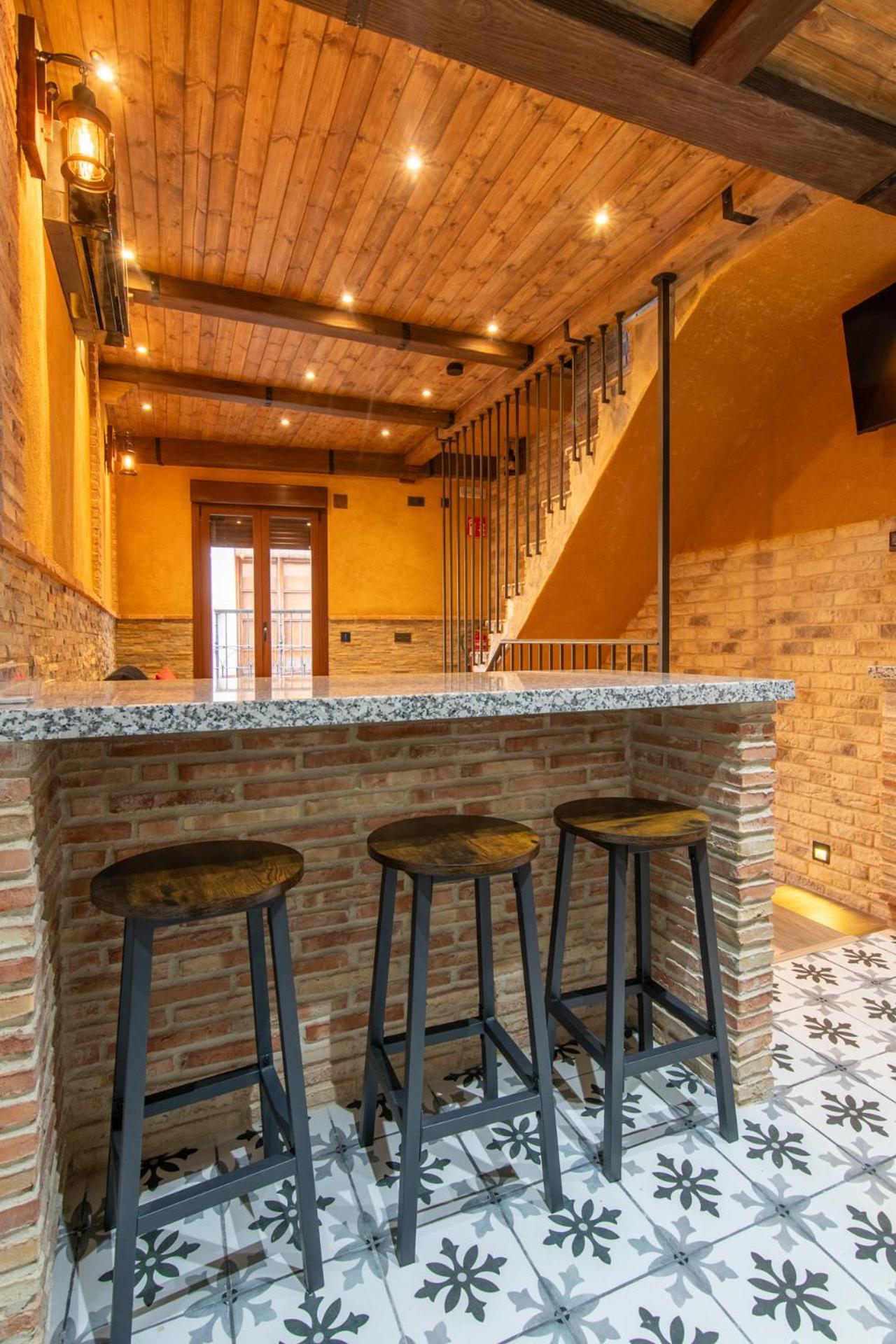 Apartamento Divino Morales Пласенсия Екстериор снимка